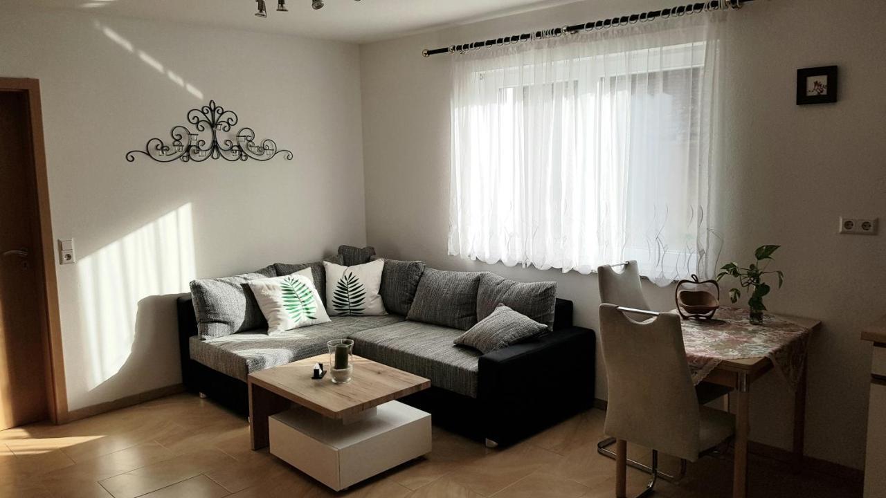 Ferienwohnung Regina Stuppach Екстериор снимка